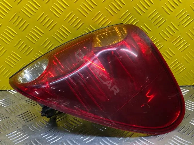 Задние фонари 8330A156