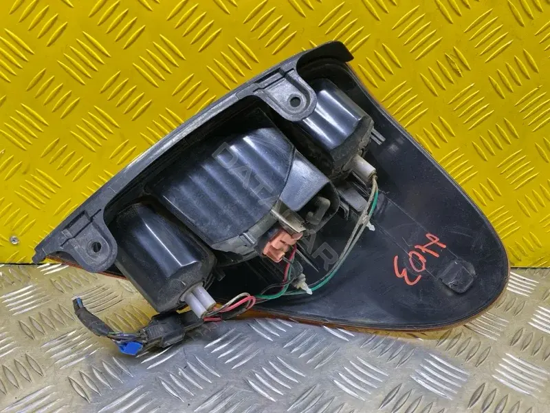 Задние фонари 8330A155