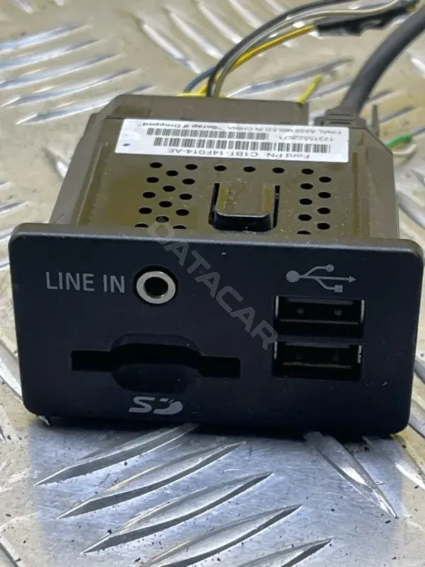 Разъем AUX / USB C1BT14F014AE