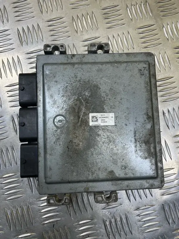 Блок управления двигателем EB3G12A650GE