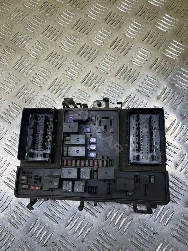 Блок предохранителей FG9T14A067AE