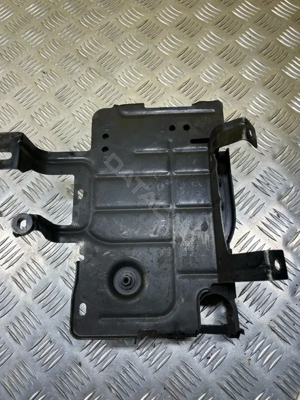 Крепление блока предохранителей EB3T14A254A