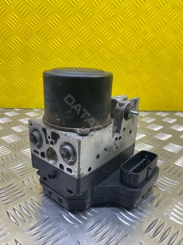 Блок управления АБС 4670A168