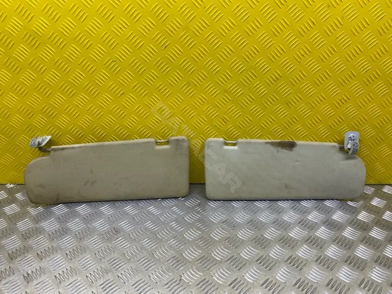 Козырек солнцезащитный 7M3857552