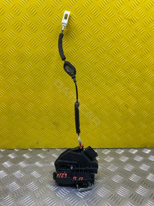 Замок двери FT4AA21812DE