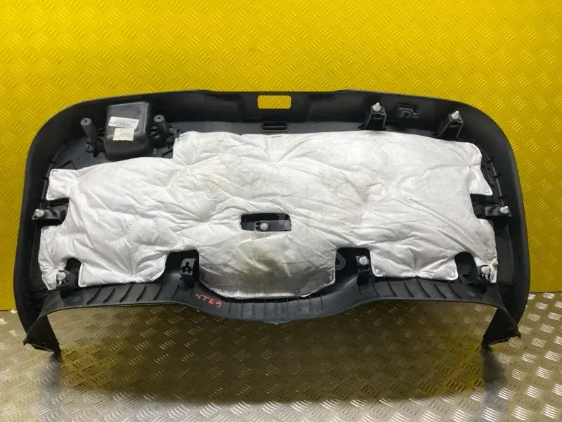 Обшивка крышки багажника FT4Z5842906AC