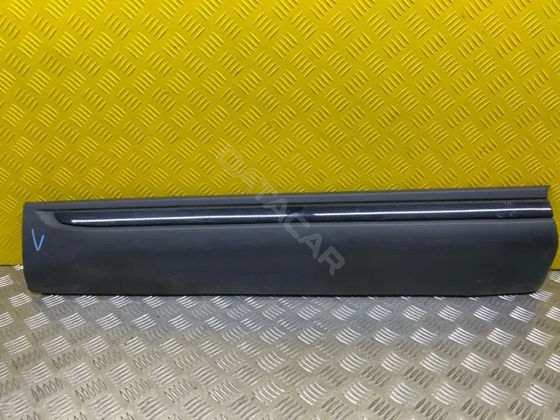 Накладка двери BJ3221065BD