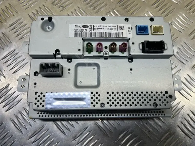 Дисплей FJ3210E889AE