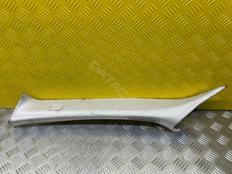 Обшивка стойки передней BJ320351