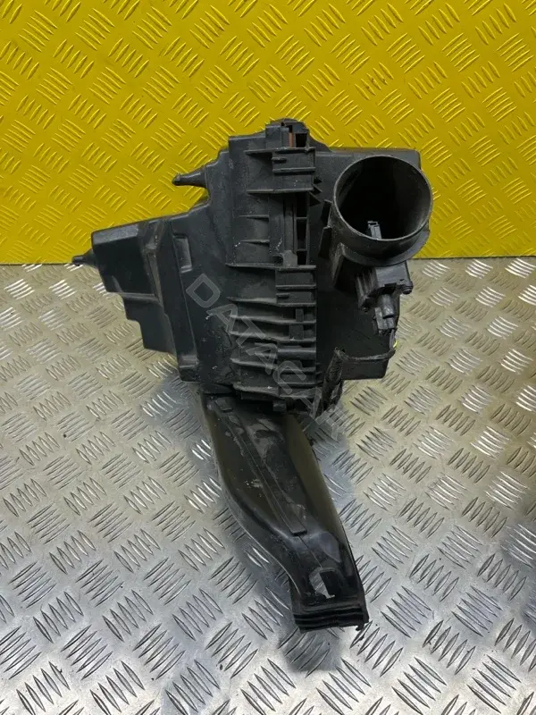Корпус воздушного фильтра JG919661AA