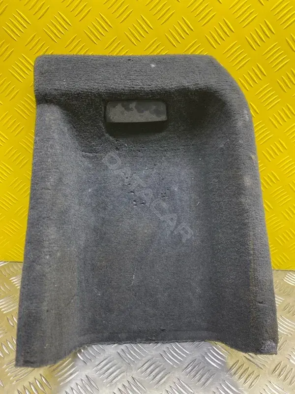 Обшивка багажника 403179PB