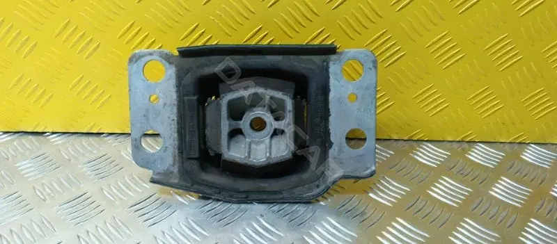 Подушка КПП BG917M121BB