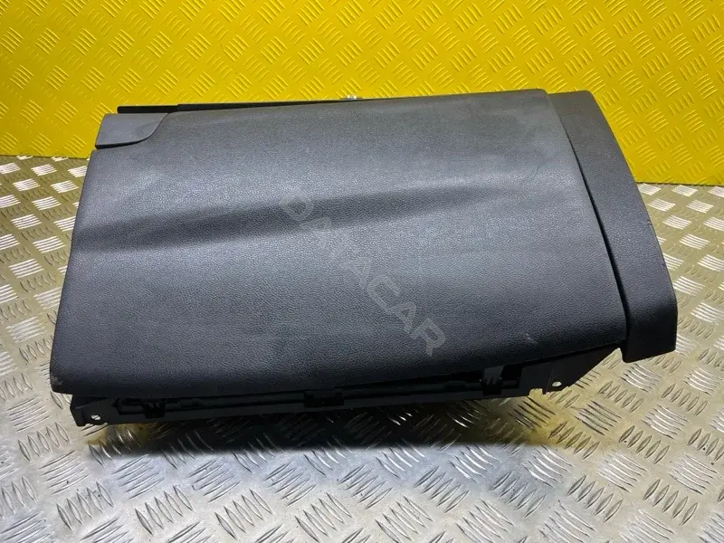Бардачок EM2BR06010AA
