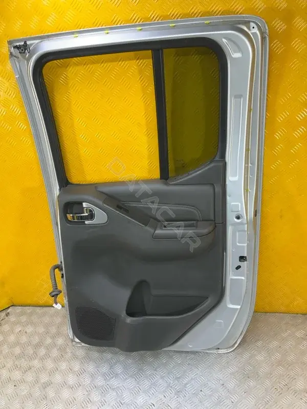 Замок двери 82500EB324