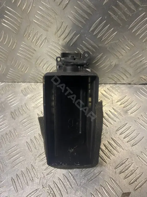 Дефлектор обдува салона 68750EB30