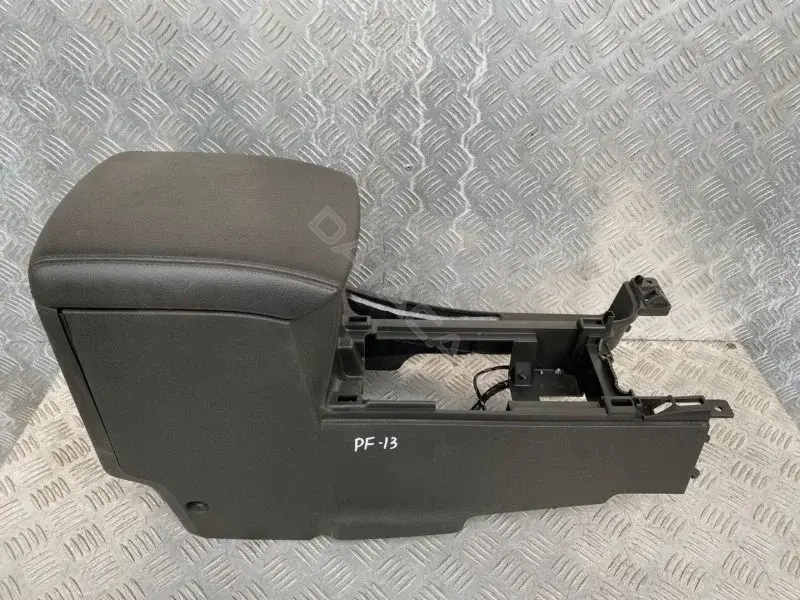Подлокотник 96910EB301