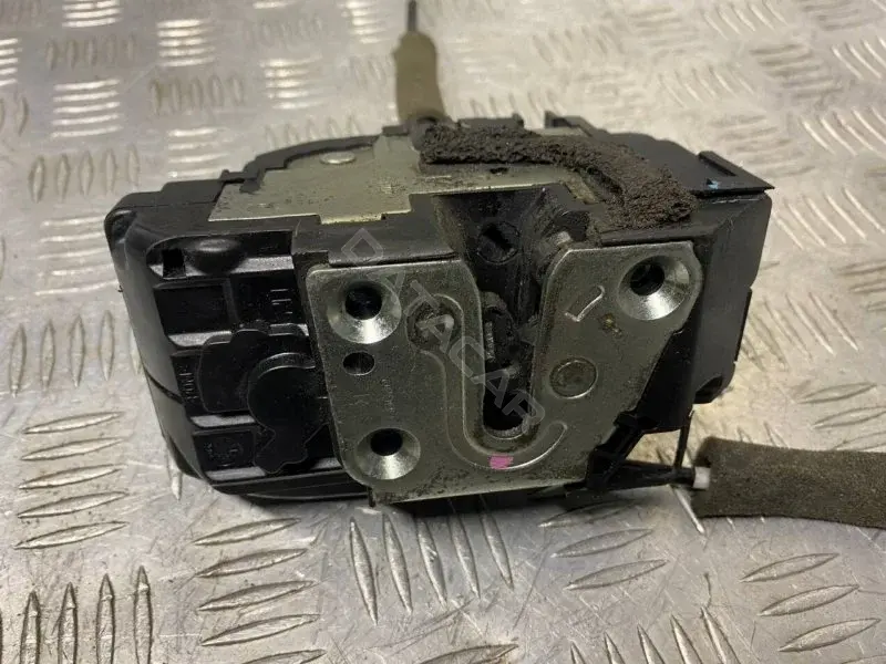 Замок двери 80500EB30A