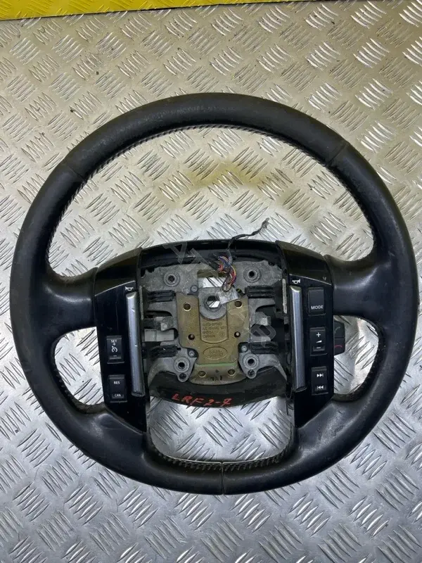 Руль LR015338