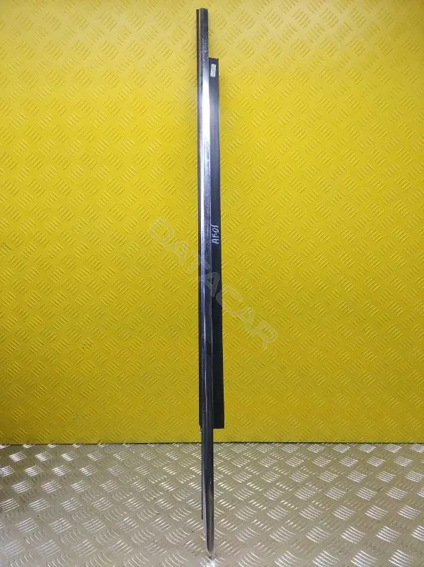 Молдинг стекла 4G8853283A2ZZ