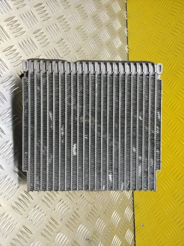 Испаритель кондиционера H111170187