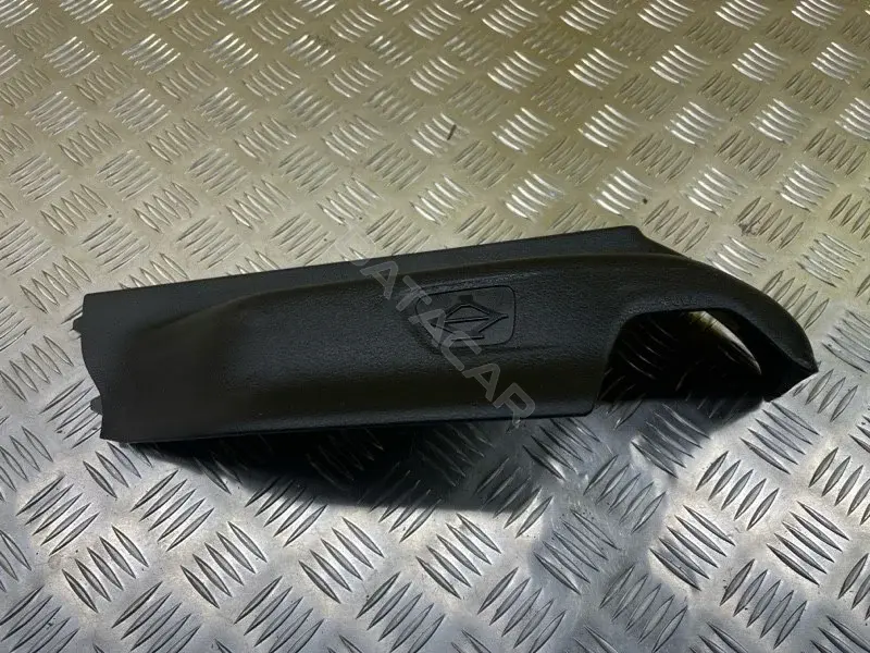 Накладка боковая на сиденье 5ZF12TX7AD
