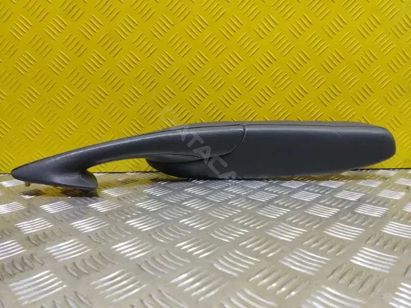 Подлокотник 6764060C10C1