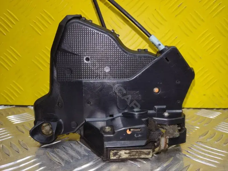 Замок двери 690300K060