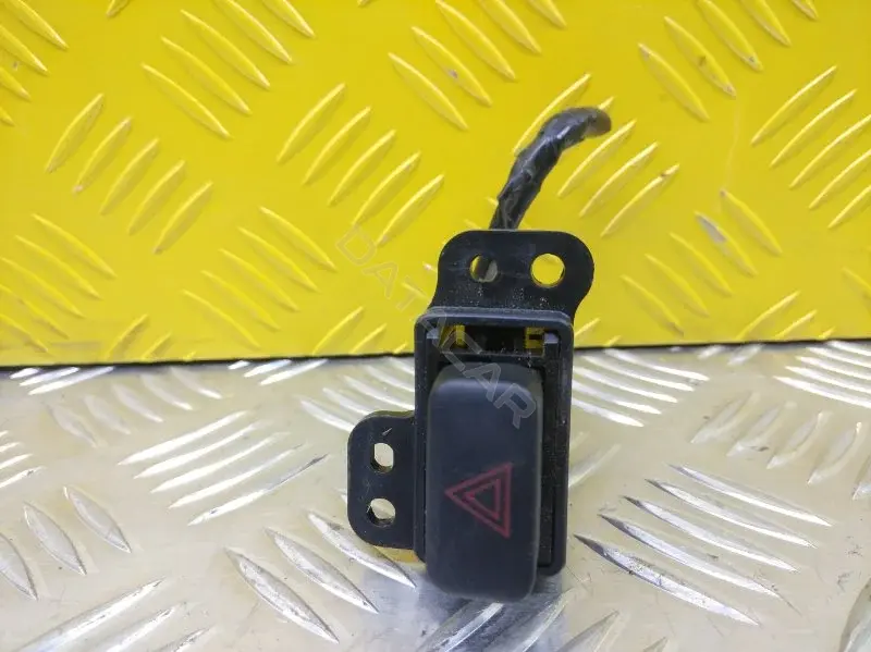 Кнопка аварийки 843320K010