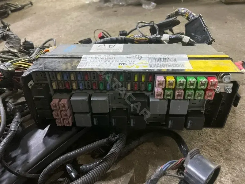 Блок предохранителей YMB507310