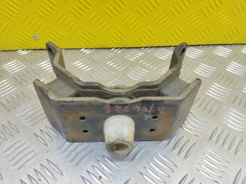 Подушка КПП 123710L081