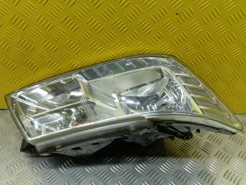Фары 05067786AA