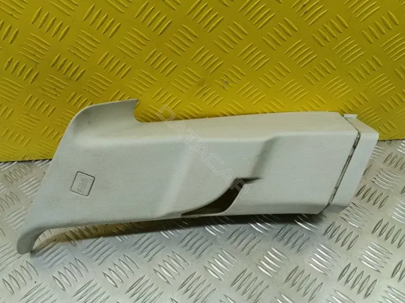 Обшивка стойки задней 1BQ12DW1AC