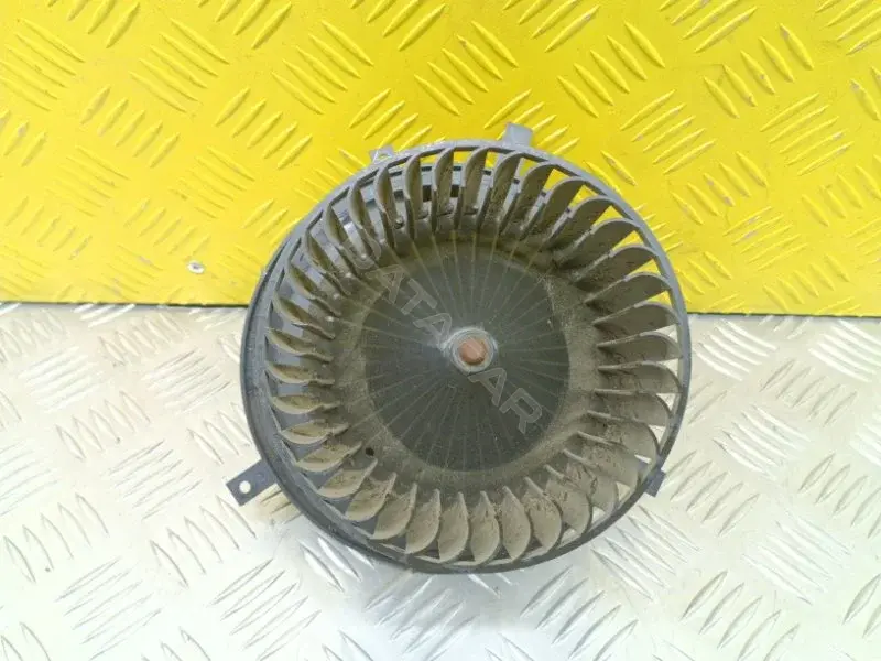 Моторчик печки 68038189AA
