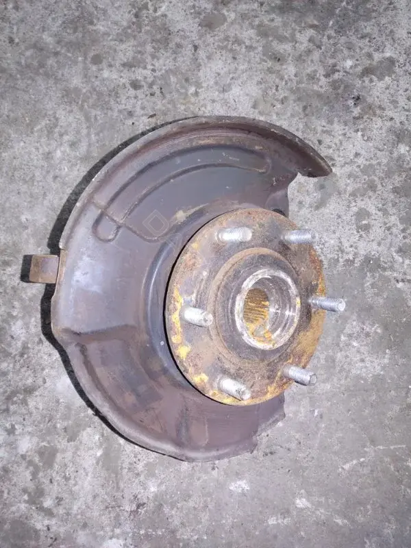 Поворотный кулак 3870A109