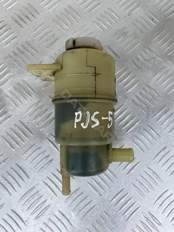 Бачок гидроусилителя MR995028