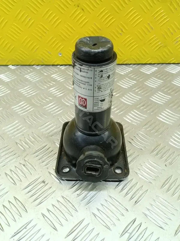 Домкраты 3900011XP00XB