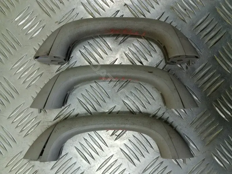 Ручка внутренняя потолочная 7610A029HA