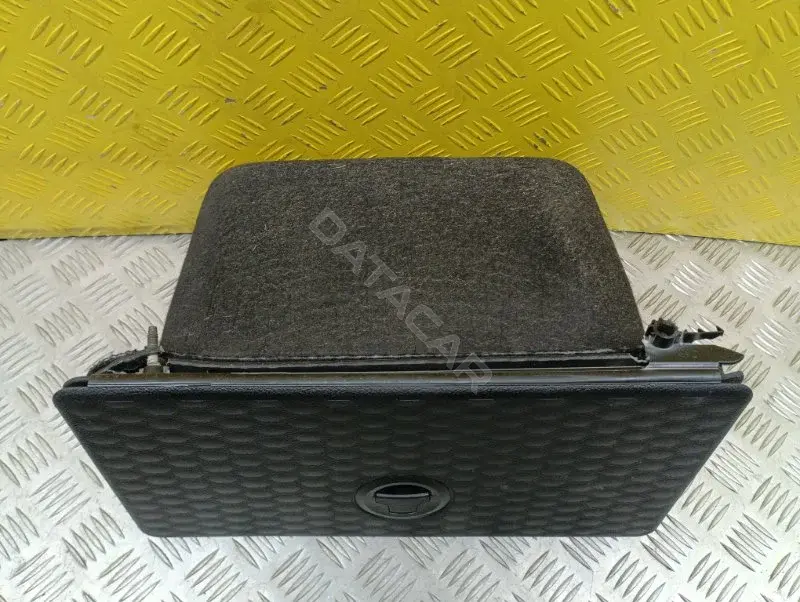 Бардачок 68154661AA