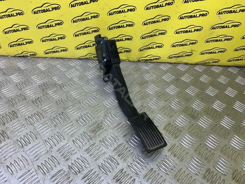 Педаль газа 1108100AKZ16A