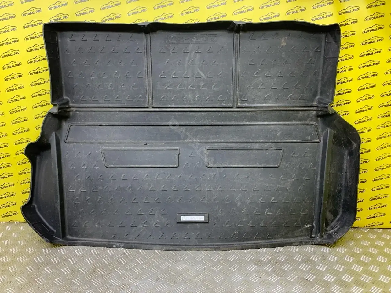Ковер багажника PW2410E000