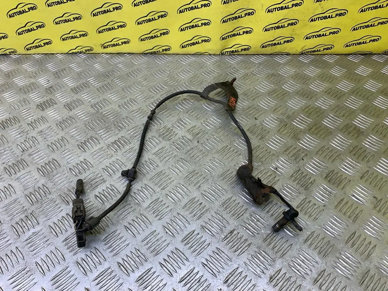 Датчик АБС 8980521201