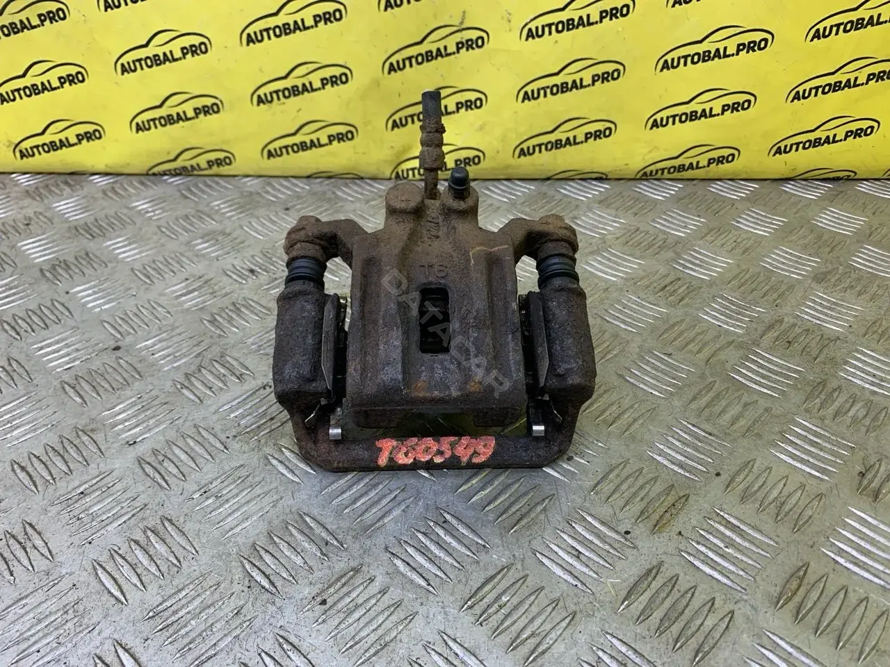 Суппорт тормозной 44011EB30A