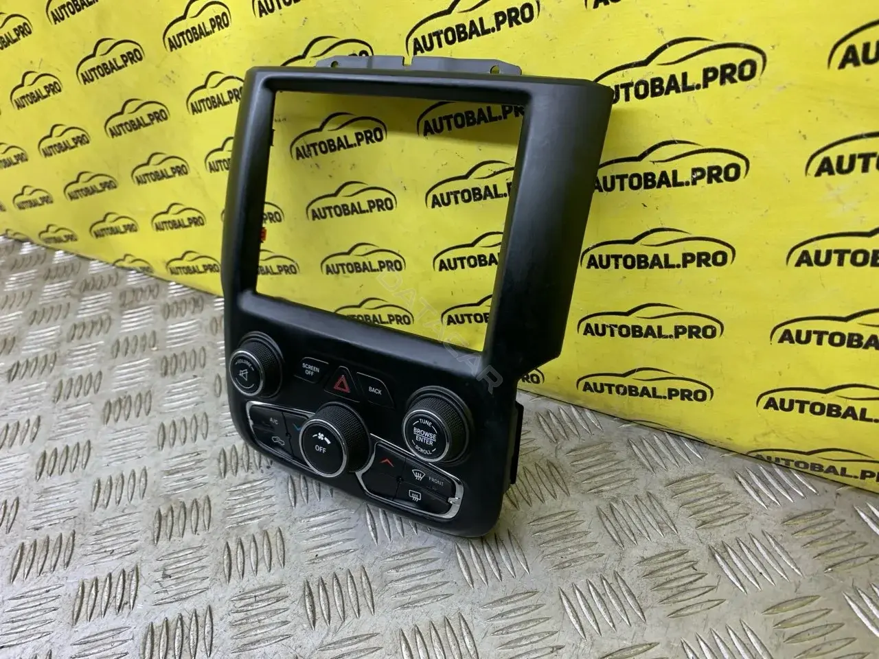 Блок управления климат-контролем 1UJ96DX9AJ
