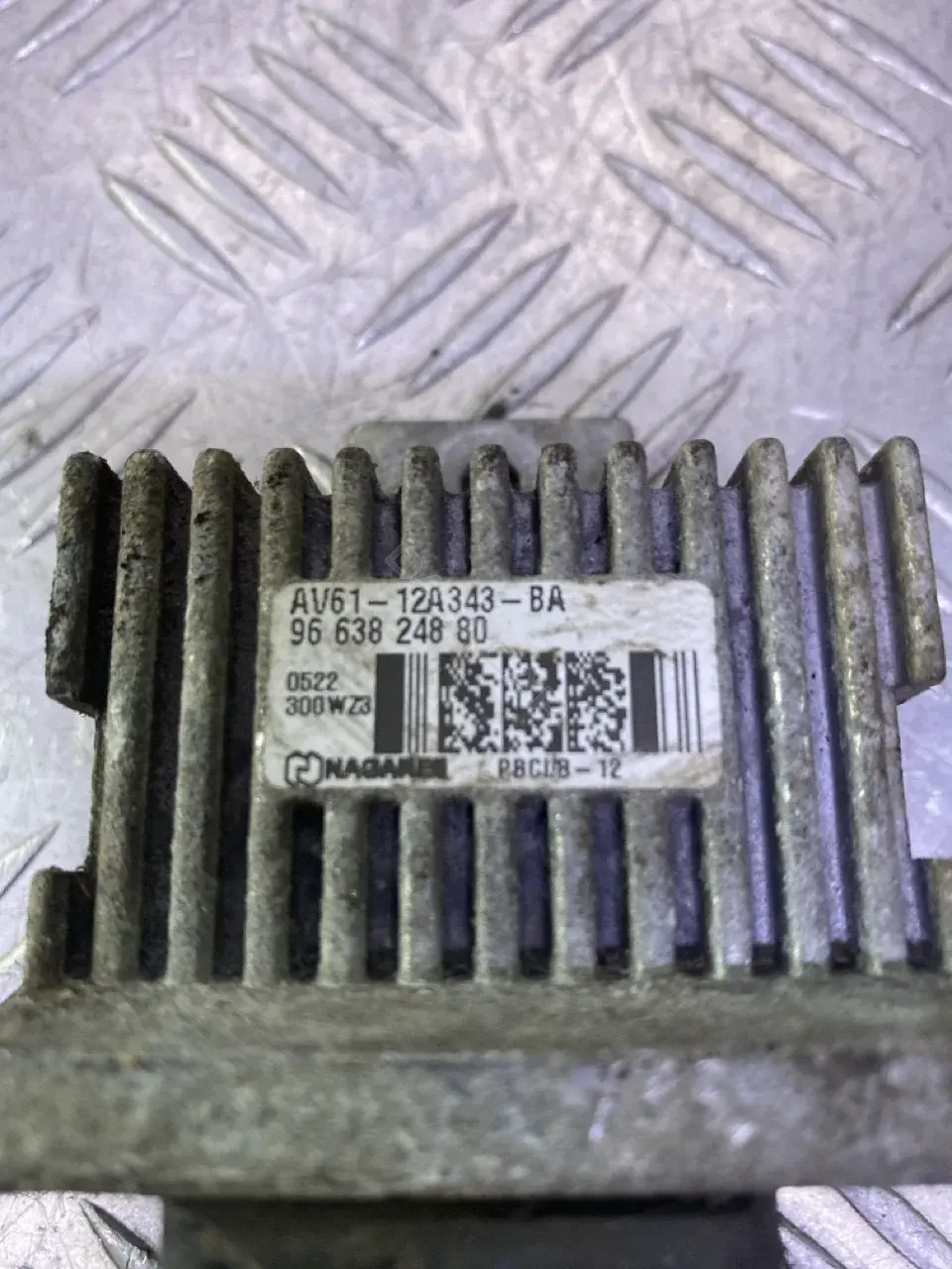 Реле свечей накала AV6112A343BA