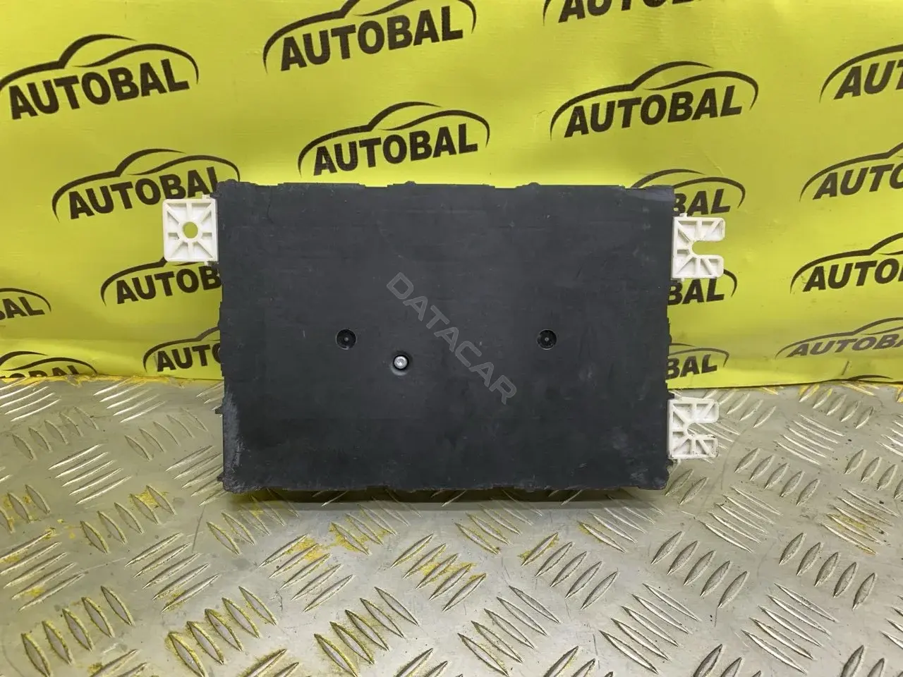 Блок управления BCM 04692251AE