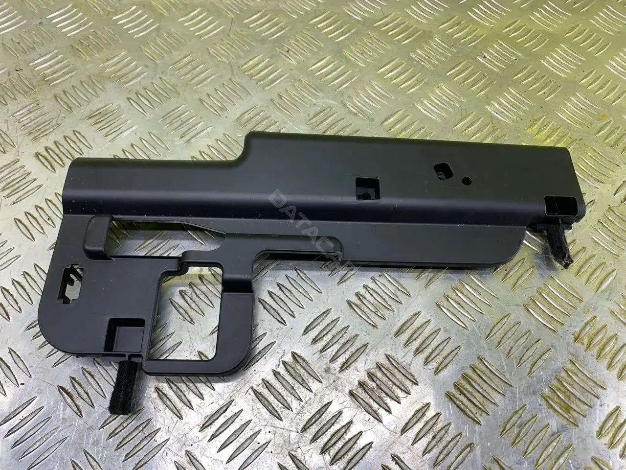 Пластик салона 5306161XKQ00A