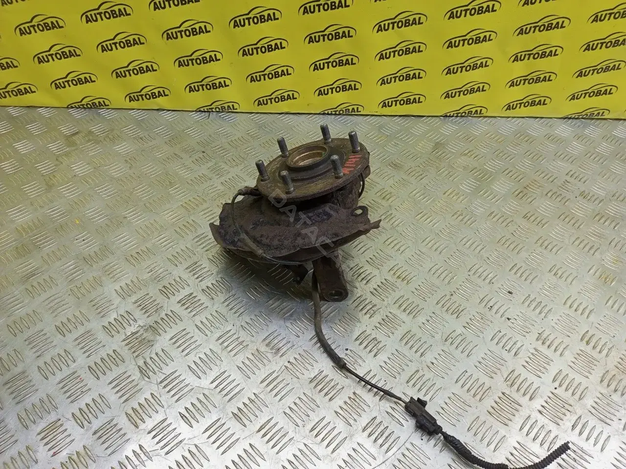 Поворотный кулак 3870A110