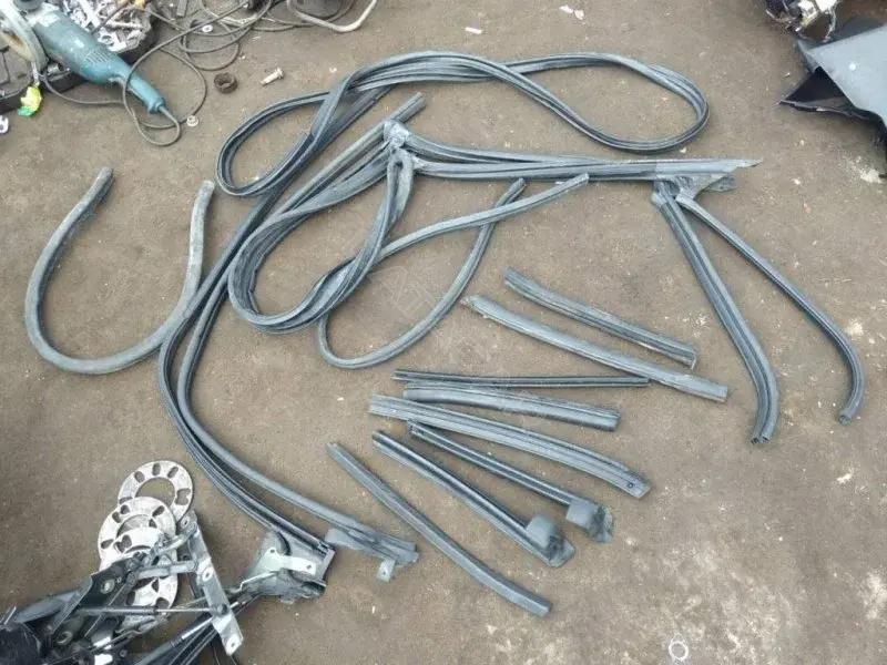 Уплотнитель двери 25542
