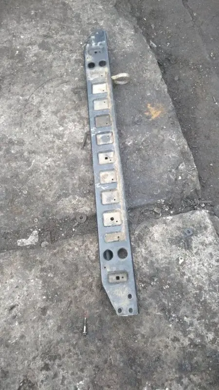 Балка под радиатор LR000929