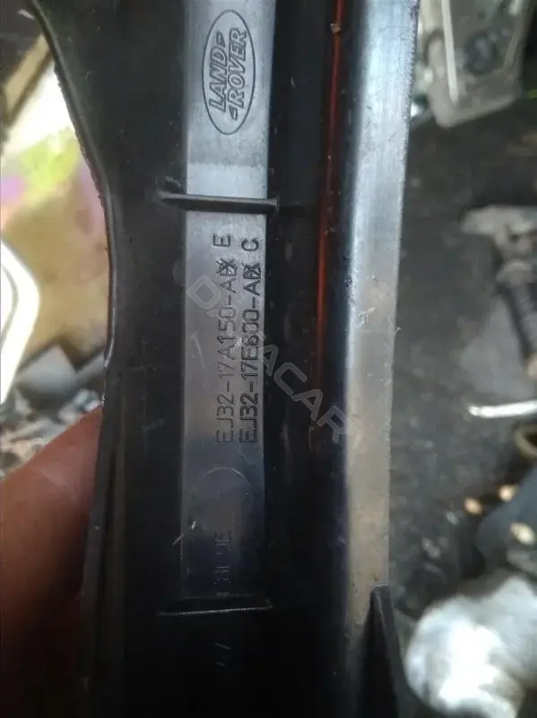 Кронштейн-направляющая бампера EJ3217A150A